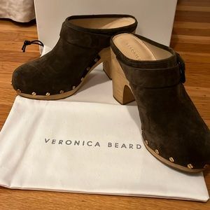VERONICA BEARD DACEY CLOG, MILITARY BROWN SUEDE WOMENS SIZE 8.5 M $400 NEW